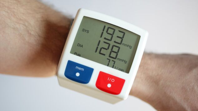 Hipertansiyonun yüksek tansiyon göstergeleri özelliği